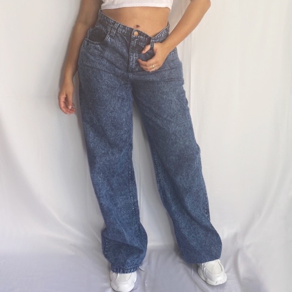 PrettyLittleThing Denim - Pretty Little Thing Acid Wash Extreme Wide Leg Jean NWT Size 14 (US Size)